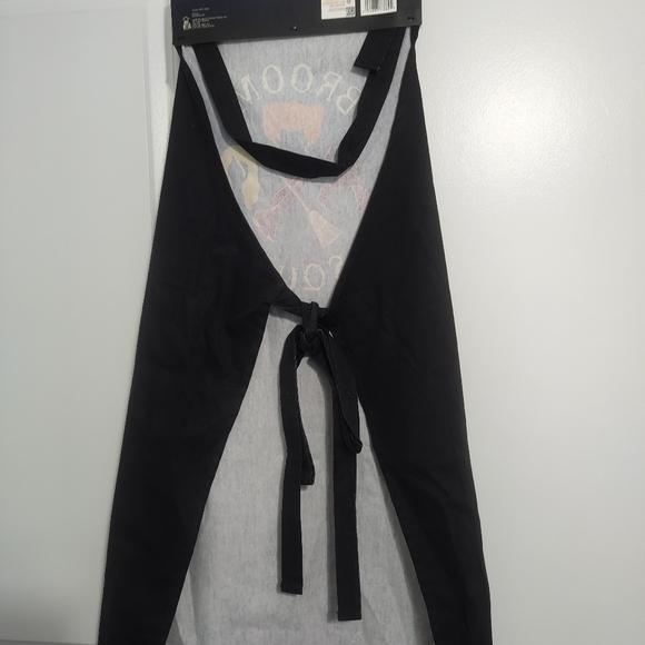 Disney Hocus Pocus Broom Squad Apron - Picture 2 of 2